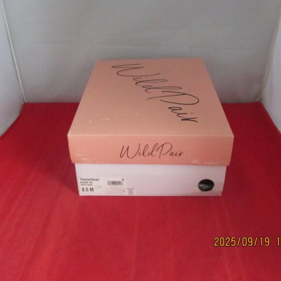 Wild Pair Theodorra Two-Piece Lug Sole Sandals $60 - US Size 8 1/2 - Black- 1348 - Picture 11 of 12